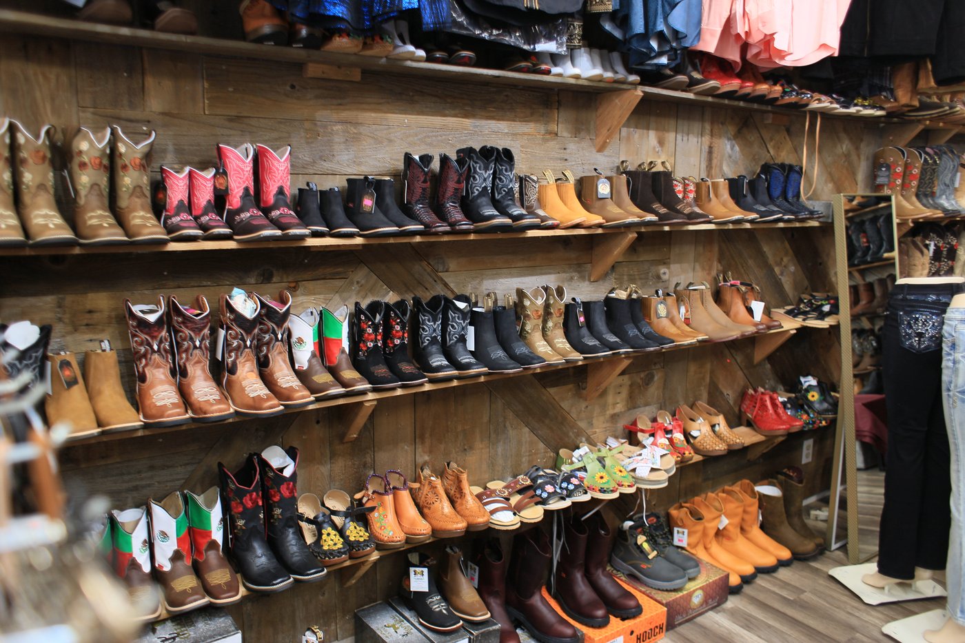 La Monarca Western Wear